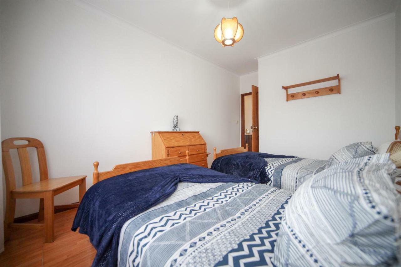 Апартаменты Apartamento Edumar Вила-ду-Конди Экстерьер фото